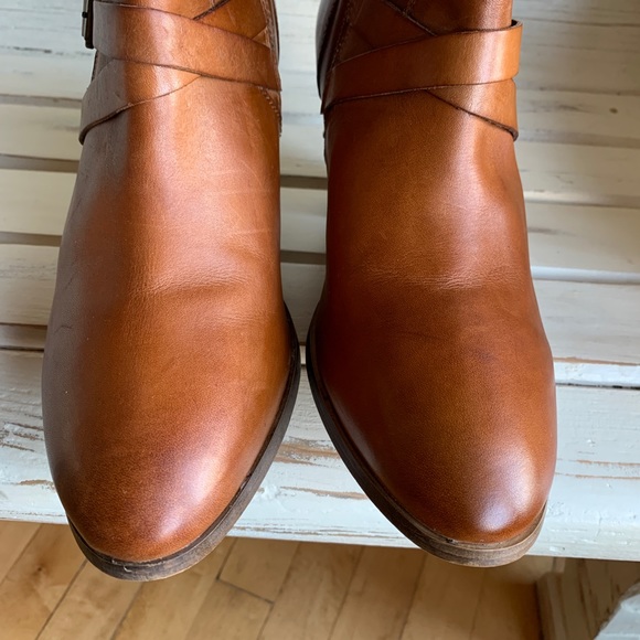 Multi Strap Mid Boot with Buckles
Diba True - Picture 7 of 12